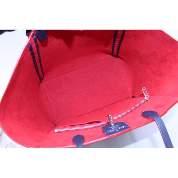 Louis Vuitton Lock Me Hippo Navy Blue - Picture 6 of 11